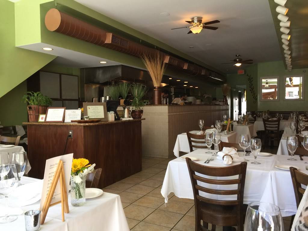 Amanis BYOB | restaurant | 105 E Lancaster Ave, Downingtown, PA 19335, USA | 4842378179 OR +1 484-237-8179