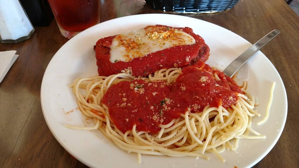 Sorrentos Restaurant & Lounge | restaurant | 8794 Reading Rd, Cincinnati, OH 45215, USA | 5138216666 OR +1 513-821-6666