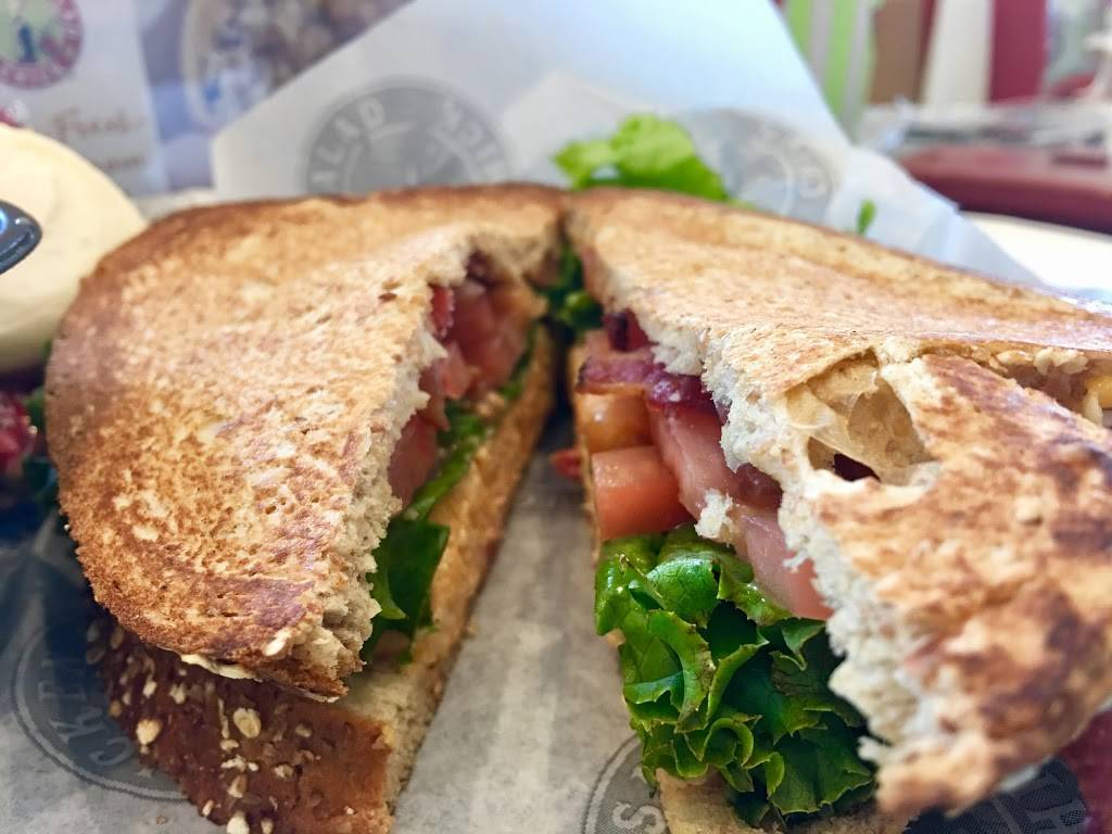 Chicken Salad Chick | restaurant | 6535 Youree Dr, Shreveport, LA 71105, USA | 3182521493 OR +1 318-252-1493