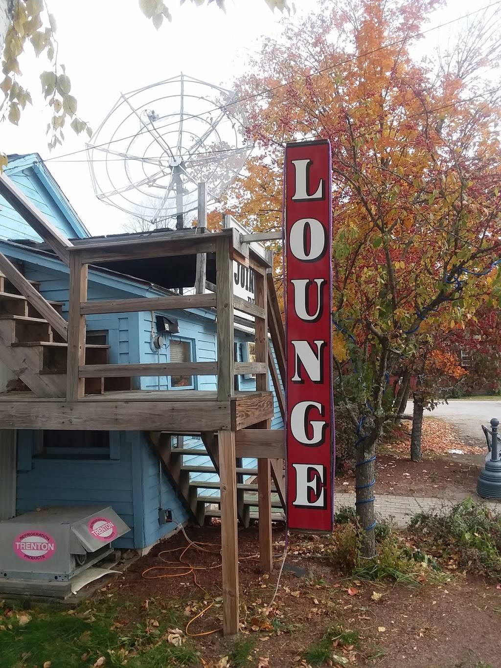 The Joint Bar & Grill | restaurant | 24 Mechanic St, Farmington, NH 03835, USA | 6039238803 OR +1 603-923-8803