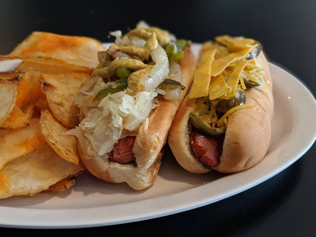 The World Famous Stadium Inn | meal takeaway | 3007 Fort Ave, Lynchburg, VA 24501, USA | 4346164199 OR +1 434-616-4199