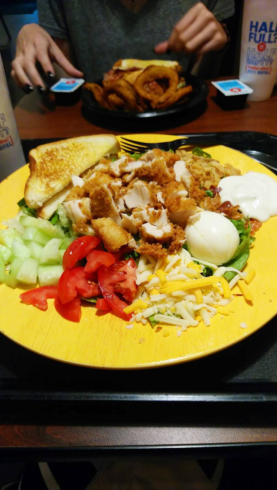 Zaxbys Chicken Fingers & Buffalo Wings | restaurant | 2574 Jackson Ave W, Oxford, MS 38655, USA | 6622341024 OR +1 662-234-1024