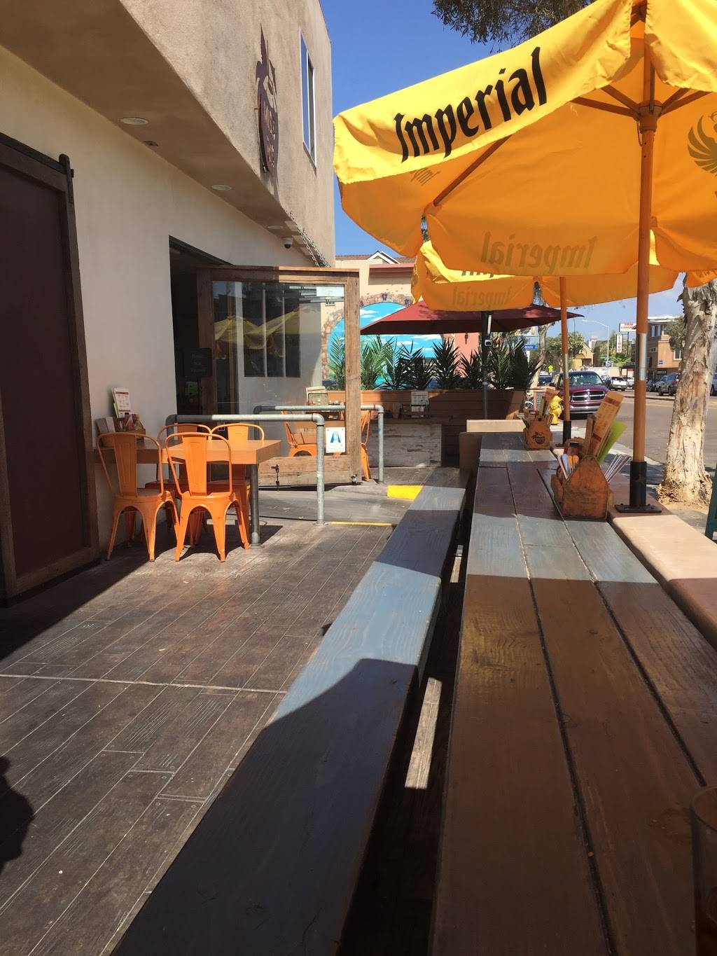 Miss Bs Coconut Club | restaurant | 7154, 3704 Mission Blvd, San Diego, CA 92109, USA | 8583810855 OR +1 858-381-0855