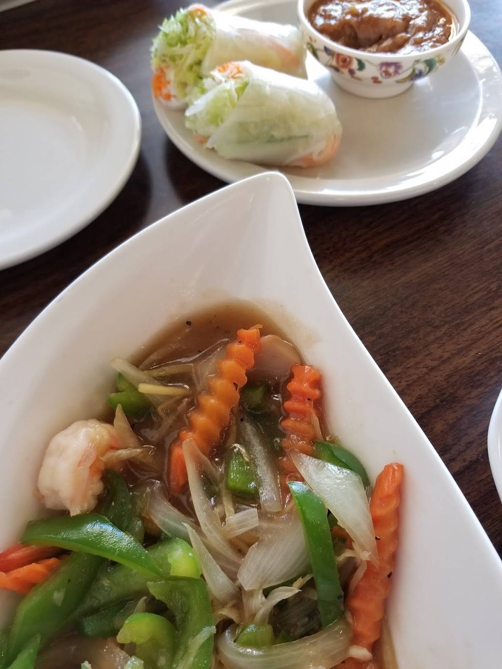 Thai Ginger | restaurant | 903 N Bloomington St, Lowell, AR 72745, USA | 4792025005 OR +1 479-202-5005