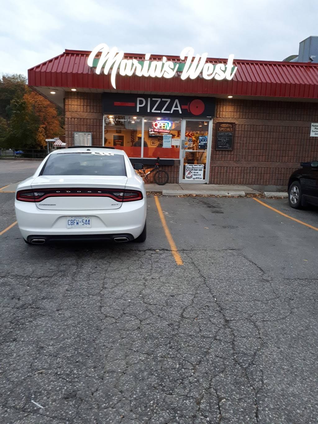 Marias Pizza West | restaurant | 242 Colborne St W, Brantford, ON N3T 1L9, Canada | 5197532500 OR +1 519-753-2500