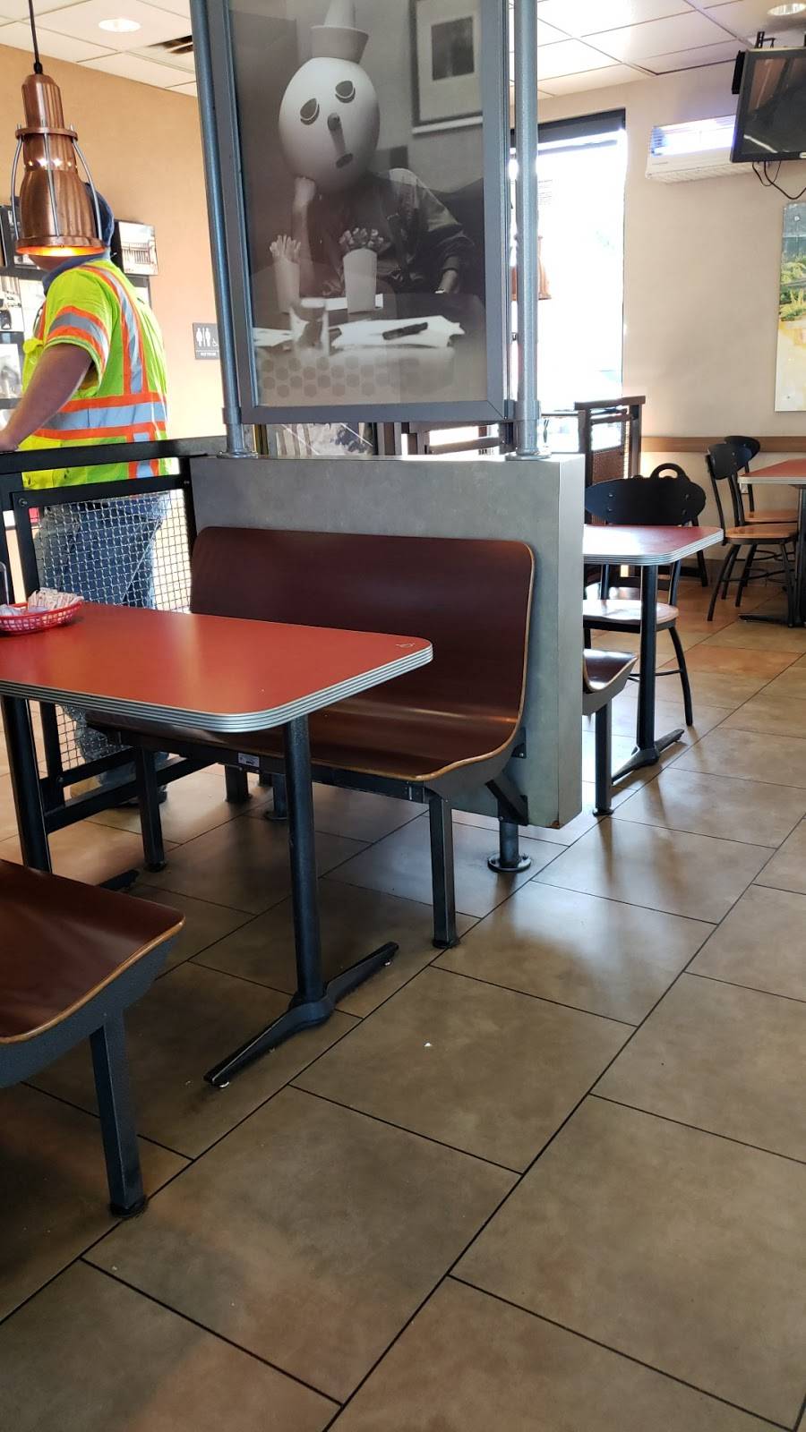 Jack in the Box | restaurant | 2291 W Esplanade Ave, San Jacinto, CA 92582, USA | 9516541310 OR +1 951-654-1310