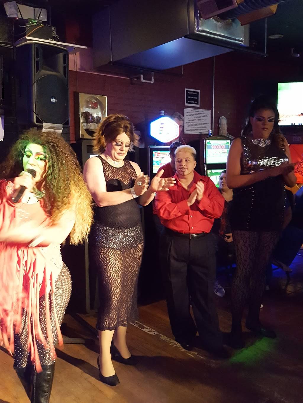 Sparkys | restaurant | 1914 N Wisconsin Ave, Peoria, IL 61603, USA | 3096823930 OR +1 309-682-3930