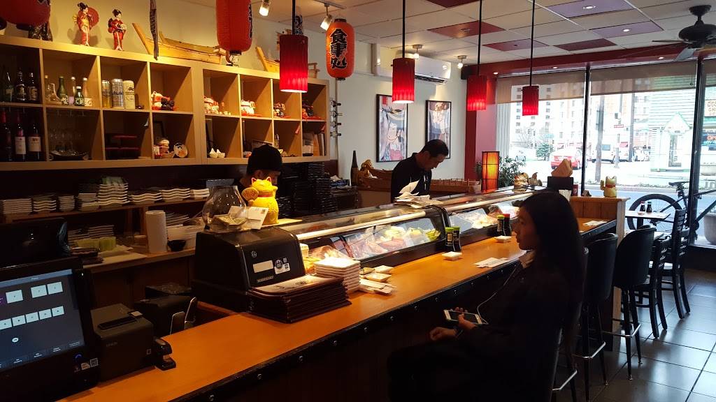 Maki Maki Sushi | restaurant | 8023 Wisconsin Ave, Bethesda, MD 20814, USA | 3019139888 OR +1 301-913-9888