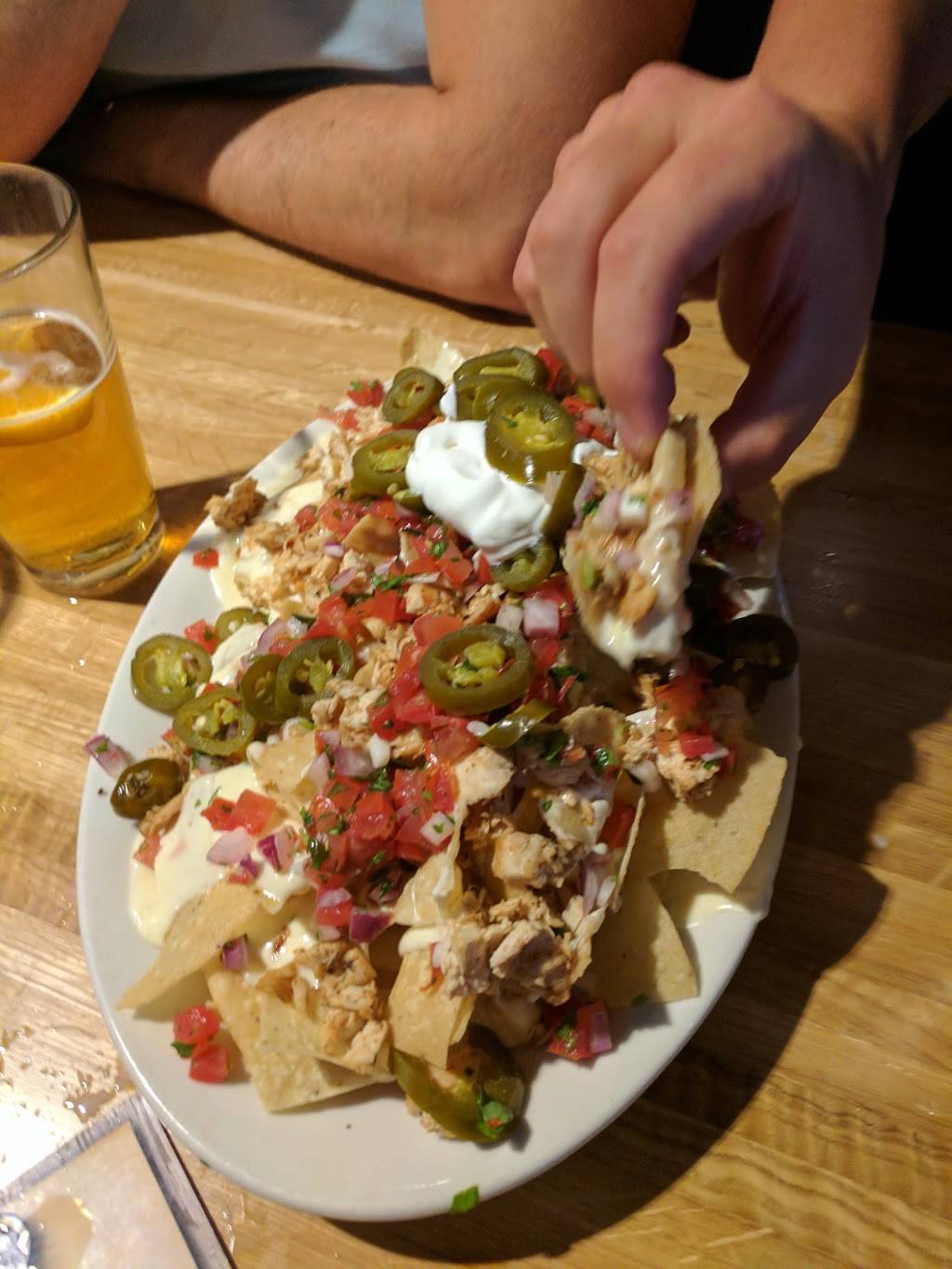 Blue 32 Sports Grill | restaurant | 4845 S Arizona Ave, Chandler, AZ 85248, USA | 4802846496 OR +1 480-284-6496