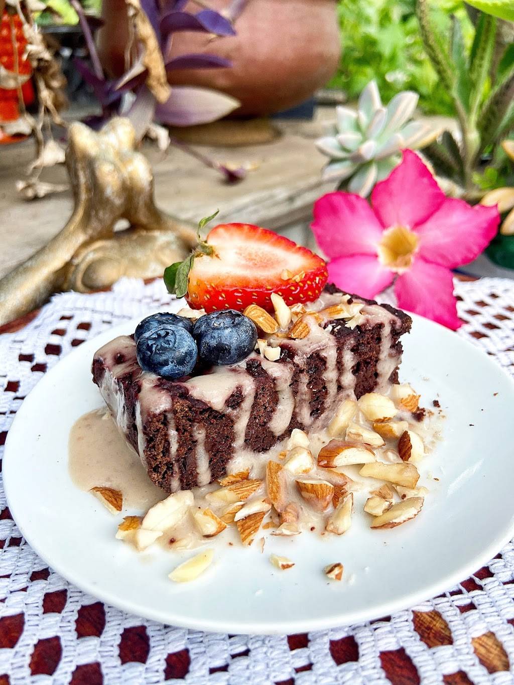 Floresta Delray Vegan Cafe | restaurant | 2219 Seacrest Blvd Unit 1, Delray Beach, FL 33444, USA | 5615016768 OR +1 561-501-6768