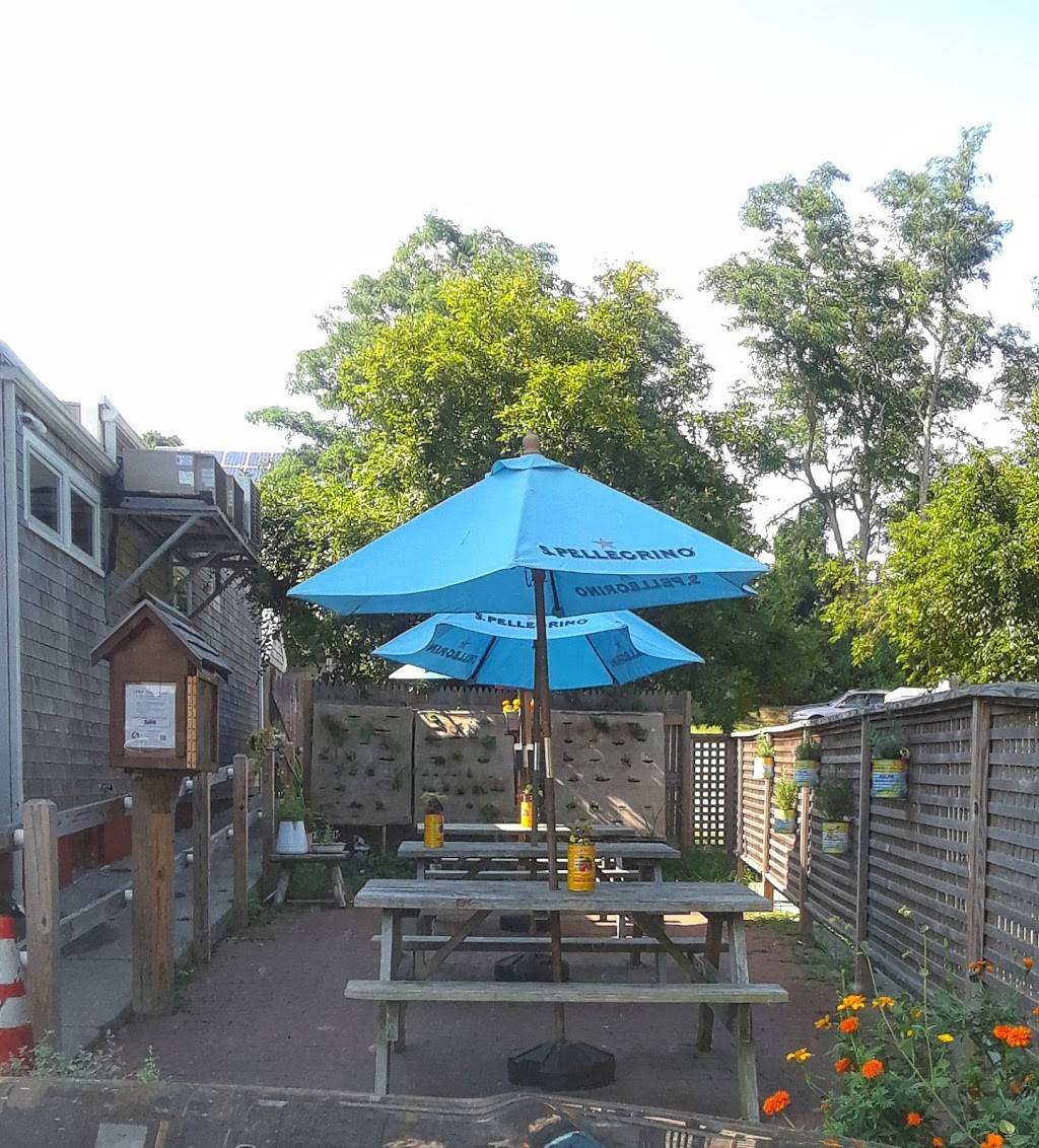 Salty Market | cafe | 2 S Highland Rd, Truro, MA 02666, USA | 5084870711 OR +1 508-487-0711