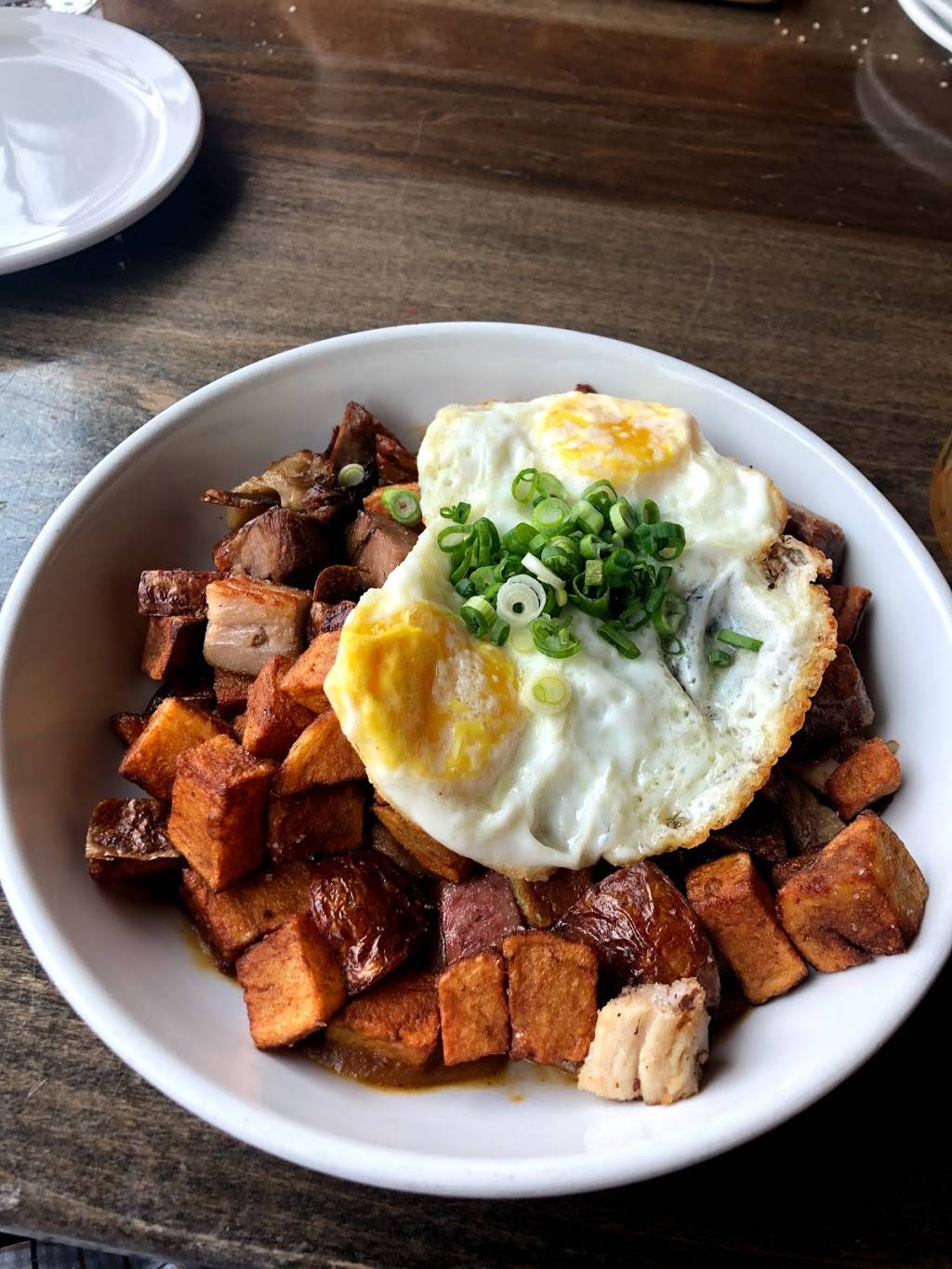 Rhein Haus Tacoma | restaurant | 649 Division Ave, Tacoma, WA 98403, USA | 2535724700 OR +1 253-572-4700