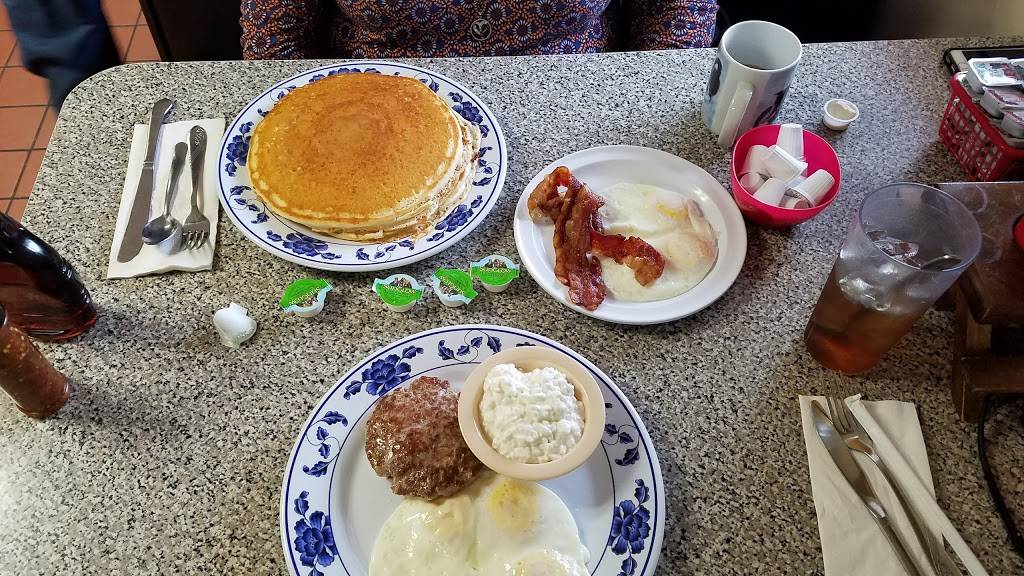 Mary Ettas Cafe | restaurant | 14809 Olde Hwy 80, El Cajon, CA 92021, USA | 6193901973 OR +1 619-390-1973