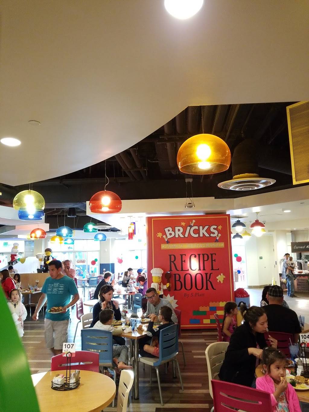 Bricks Family Restaurant | restaurant | 5885 The Crossings Dr, Carlsbad, CA 92008, USA | 7604445600 OR +1 760-444-5600