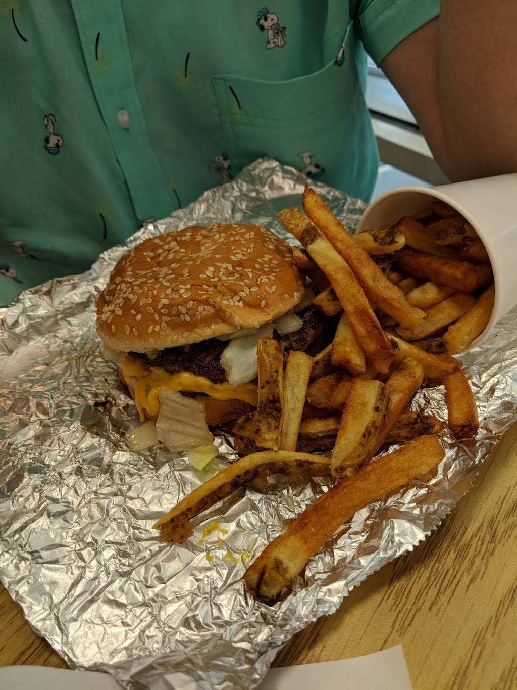 Five Guys | meal takeaway | 5399 S US Hwy 41, Terre Haute, IN 47802, USA | 8122994897 OR +1 812-299-4897