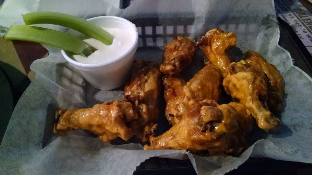 E.Bs Restaurant | restaurant | 385 Walnut St Ext, Agawam, MA 01001, USA | 4137893525 OR +1 413-789-3525