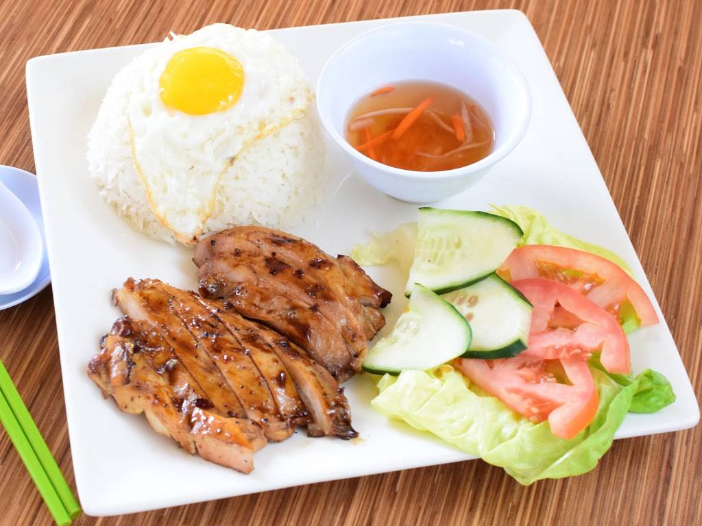 Montebello Pho & Sandwich | restaurant | 2456 W Whittier Blvd, Montebello, CA 90640, USA | 3237282902 OR +1 323-728-2902