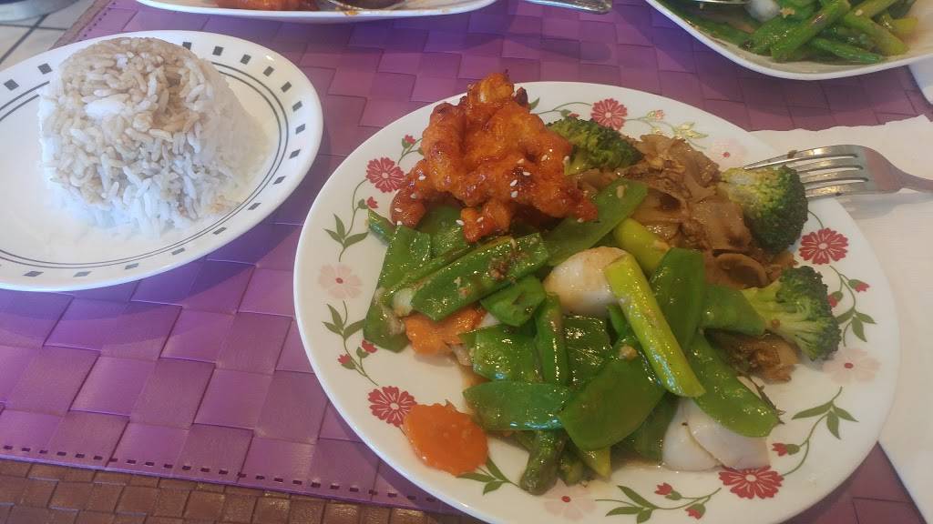 Thai Chili House | restaurant | 18110 Nordhoff St, Northridge, CA 91325, USA | 8189938529 OR +1 818-993-8529