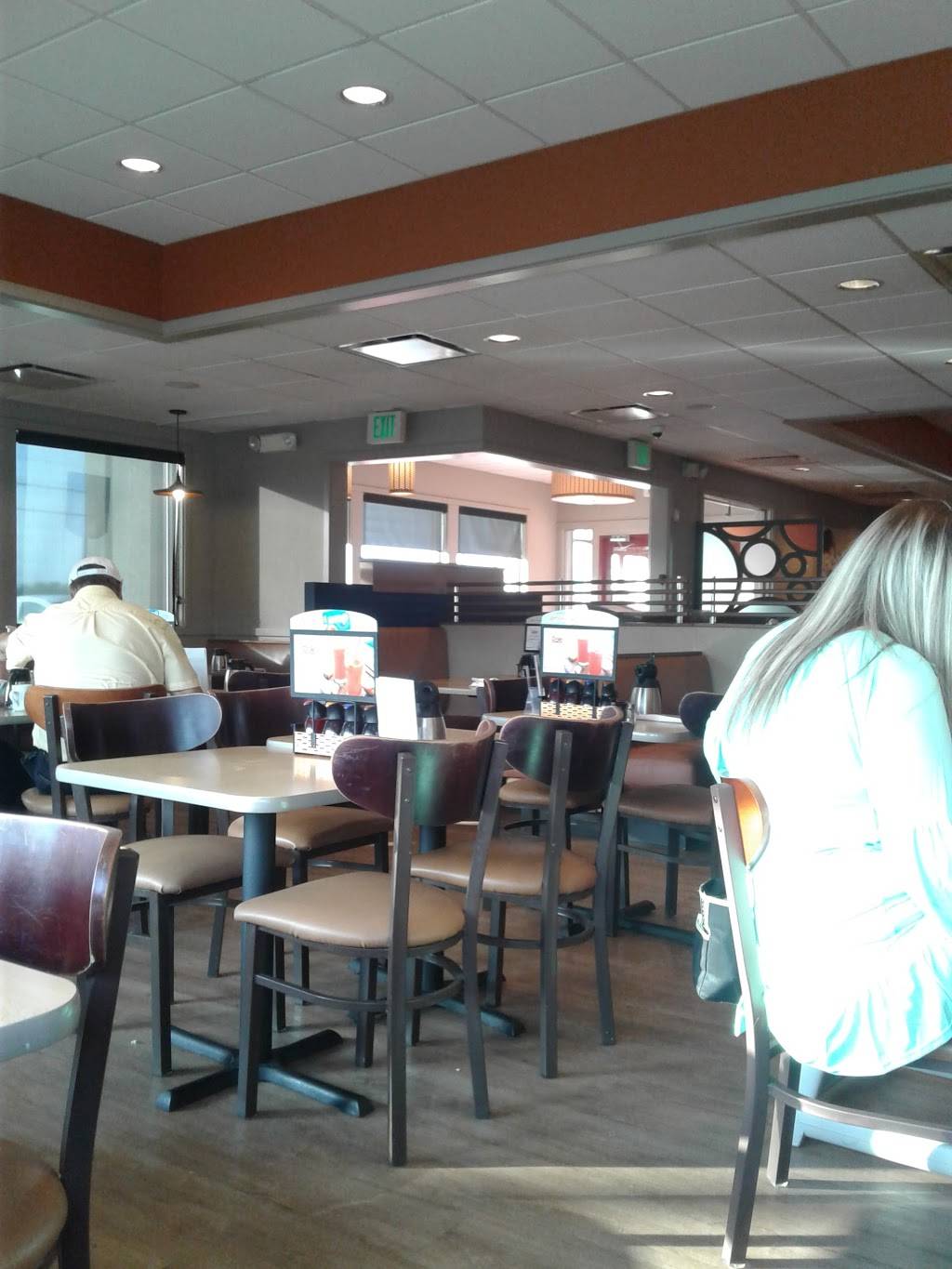 IHOP | restaurant | 472 Crockett Trace Dr, Morristown, TN 37813, USA | 4235874433 OR +1 423-587-4433