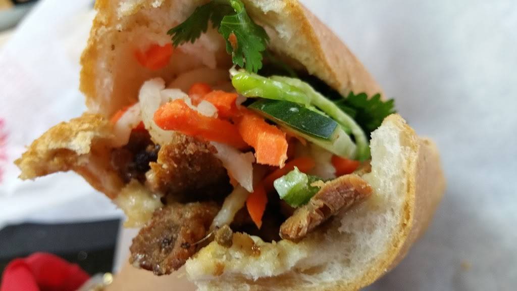 Giò Chả Đức Hương Sandwiches | meal takeaway | 6825 Stockton Blvd #200, Sacramento, CA 95823, USA | 9164281188 OR +1 916-428-1188