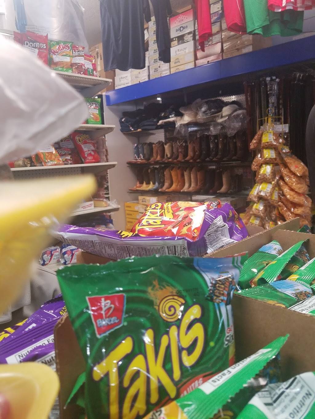 LA TAPATIA MEAT MARKET AND RESTAURANT | restaurant | 2113 Citrus Blvd, Leesburg, FL 34748, USA | 3523159555 OR +1 352-315-9555