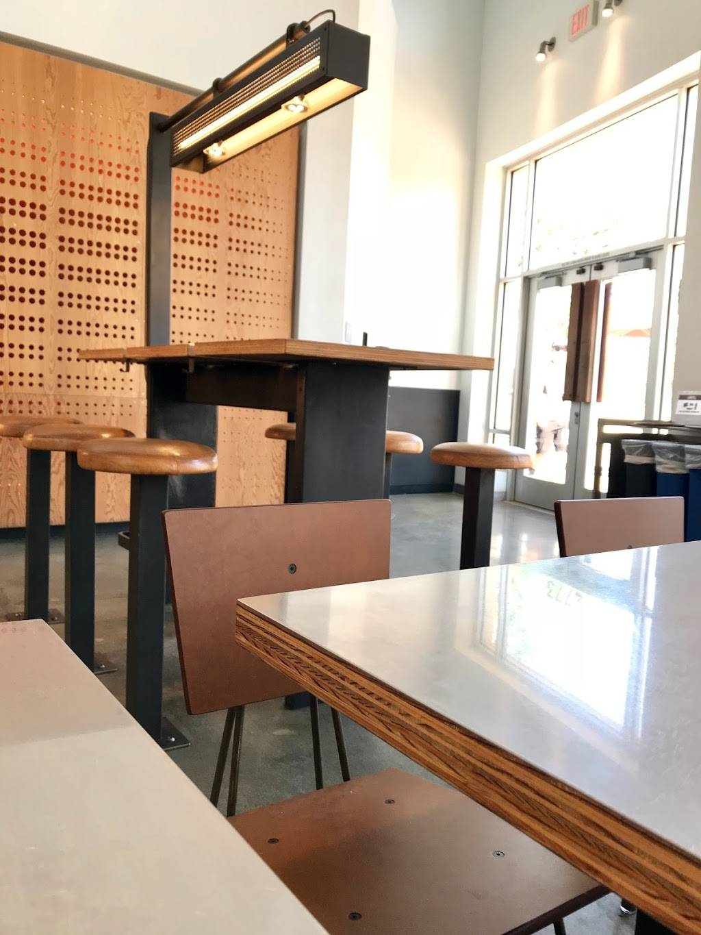 Chipotle Mexican Grill | restaurant | 2773 N Main St, Santa Ana, CA 92705, USA | 7146560005 OR +1 714-656-0005