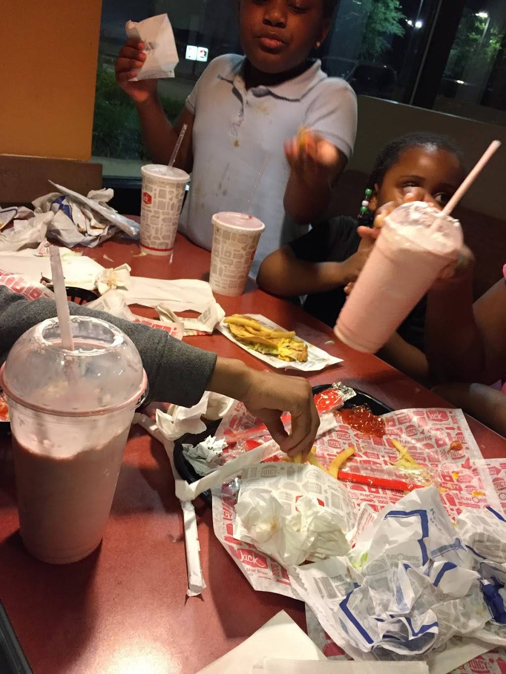 Jack in the Box | restaurant | 10901 Bellaire Blvd, Houston, TX 77072, USA | 8326724718 OR +1 832-672-4718