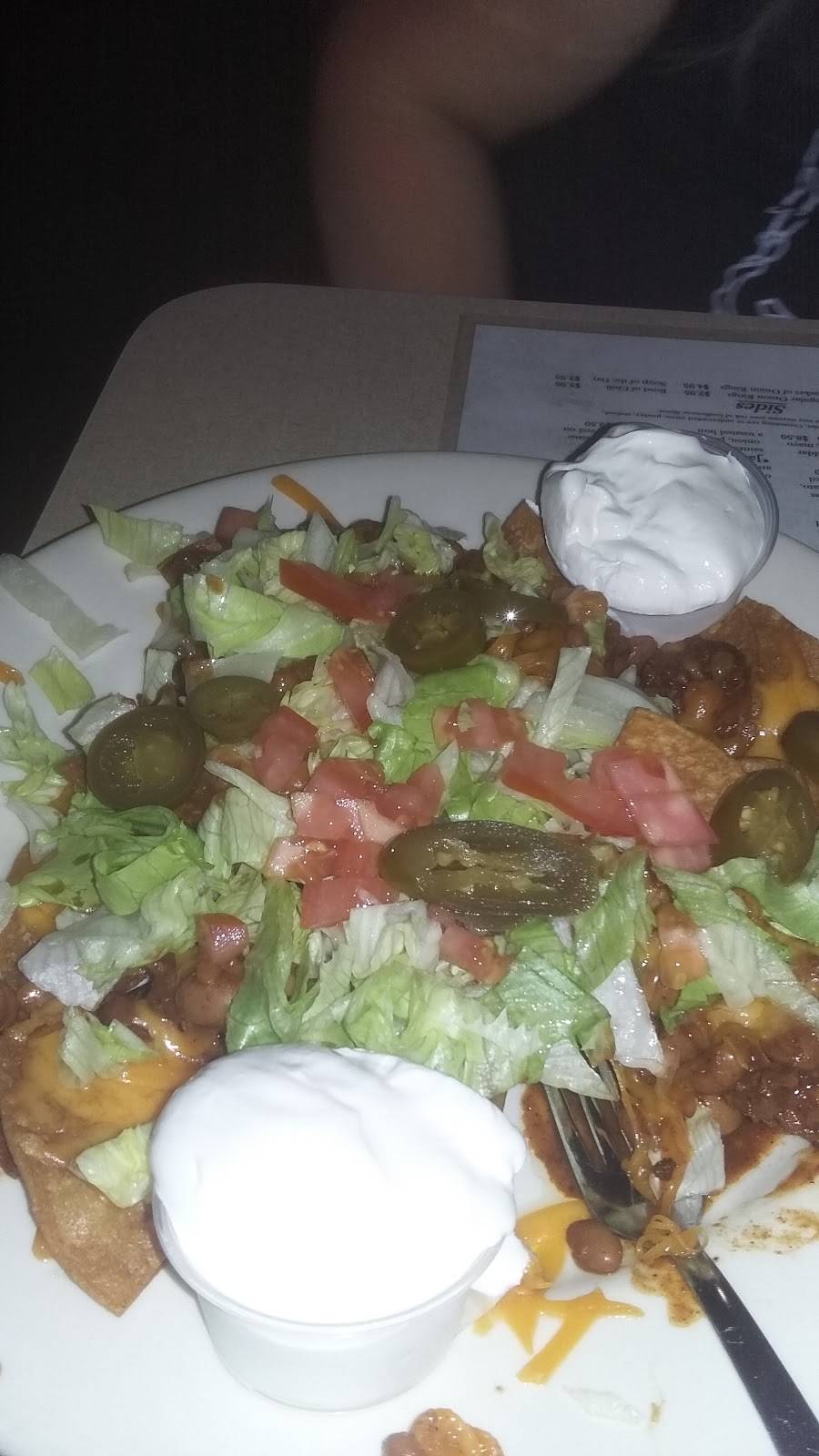 Mayos Bar and Grill | restaurant | 3820 Brainerd Rd, Chattanooga, TN 37411, USA | 4236240034 OR +1 423-624-0034