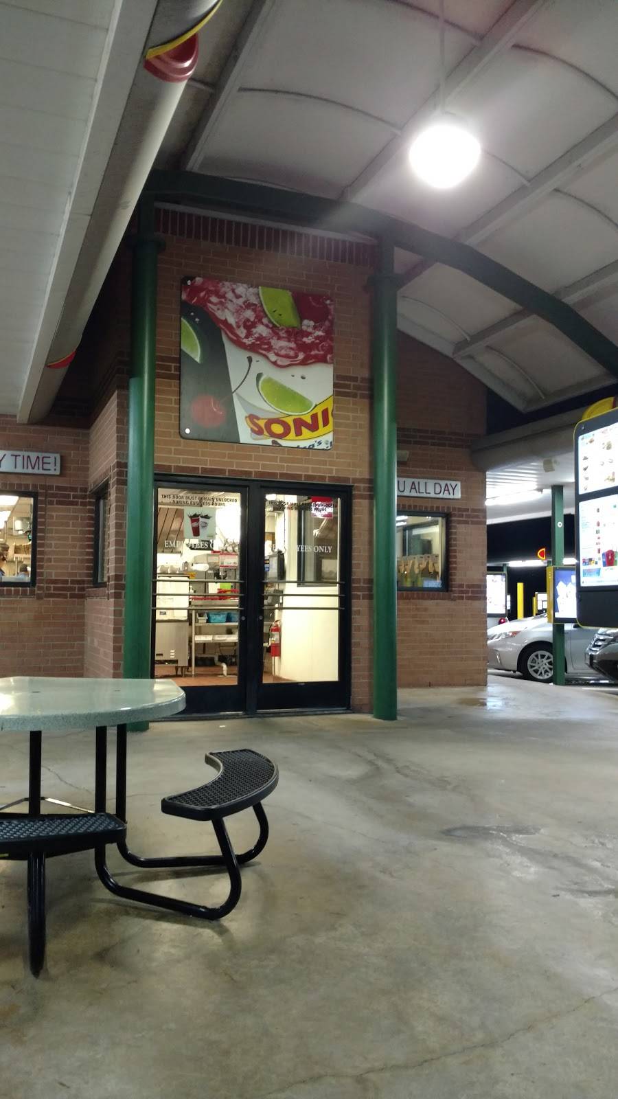 Sonic Drive-In | restaurant | 2131 E University Dr, Denton, TX 76209, USA | 9405664745 OR +1 940-566-4745