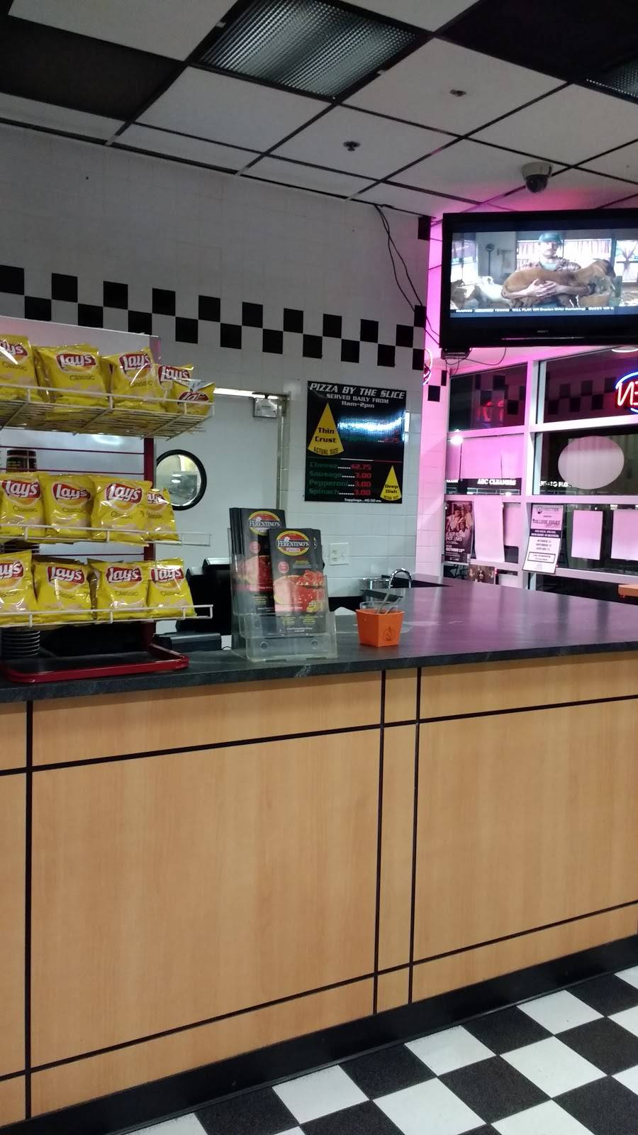 Ferentinos Pizzeria | restaurant | 825 S Waukegan Rd, Lake Forest, IL 60045, USA | 8476151000 OR +1 847-615-1000