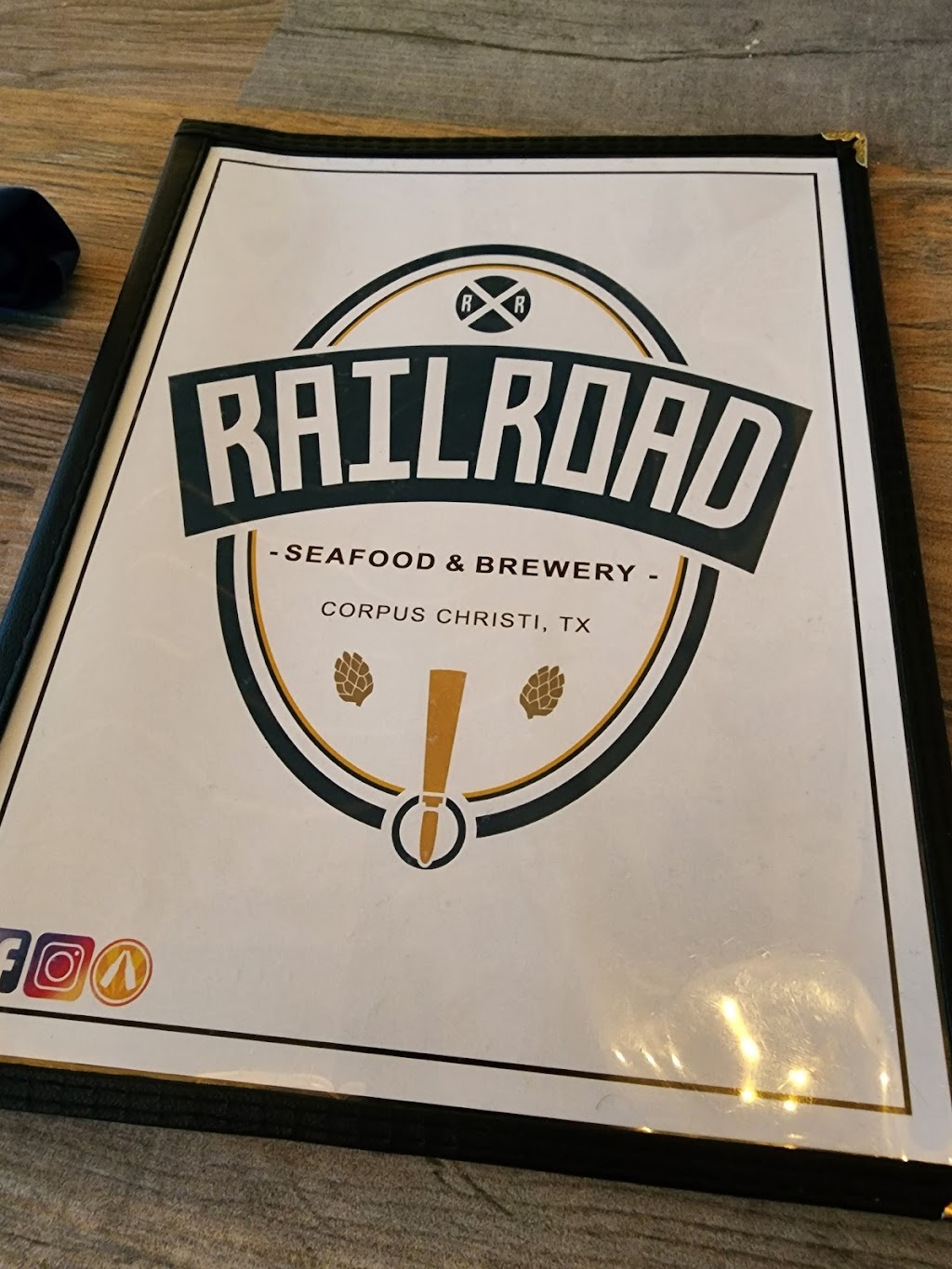 Railroad Seafood & Brewery - 624 | restaurant | 15701 Northwest Blvd, Robstown, TX 78380, USA | 3619331203 OR +1 361-933-1203