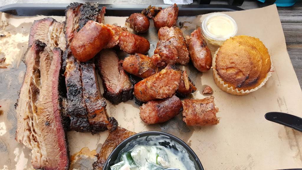 Iron Grate BBQ Co. | restaurant | 4125 S Howell Ave, Milwaukee, WI 53207, USA | 4144551776 OR +1 414-455-1776