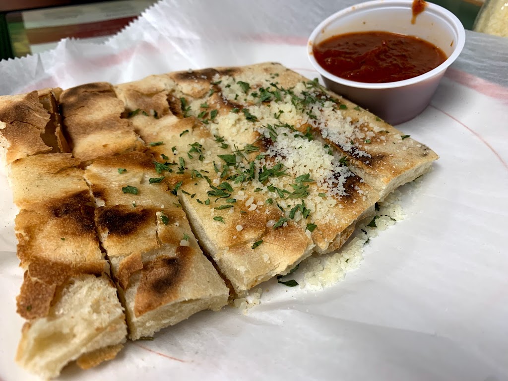 BenAmichis Italian Ristorante & Bar | restaurant | 310 N Lake Dr, Prestonsburg, KY 41653, USA | 6065064322 OR +1 606-506-4322