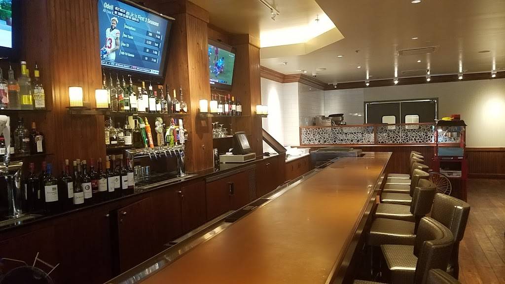 Sports Page Grill | restaurant | 3300 W Mockingbird Ln, Dallas, TX 75235, USA | 2146541021 OR +1 214-654-1021