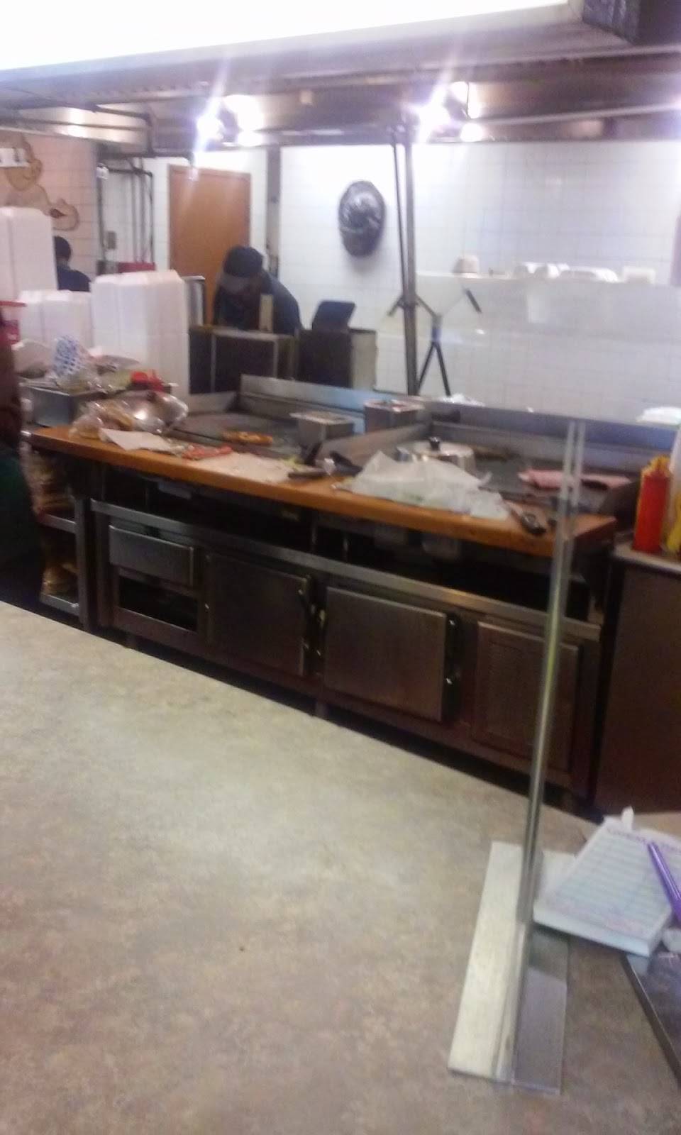 Shields Barbecue | restaurant | 2255 Germantown St, Dayton, OH 45417, USA | 9372628153 OR +1 937-262-8153