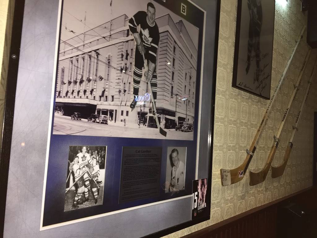 Tom & Jerrys Bistro | restaurant | 15531 Yonge St, Aurora, ON L4G 1P2, Canada | 9057272222 OR +1 905-727-2222