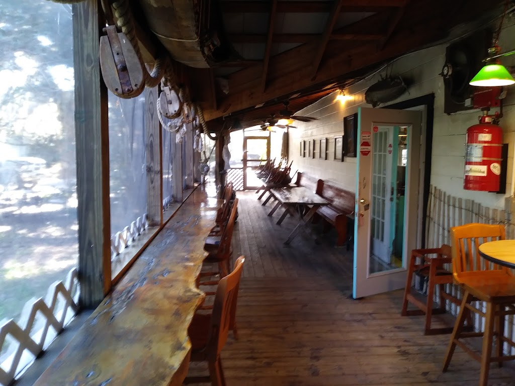 T W Graham & Co | restaurant | 810 Pinckney St, McClellanville, SC 29458, USA | 8438874342 OR +1 843-887-4342