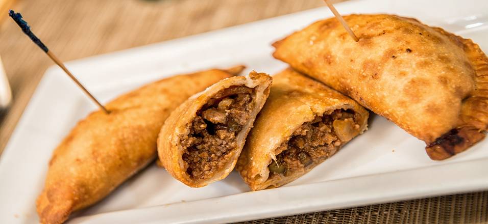 Rikins Roasted Pigs | restaurant | 12806 FL-45, Archer, FL 32618, USA | 3053050631 OR +1 305-305-0631