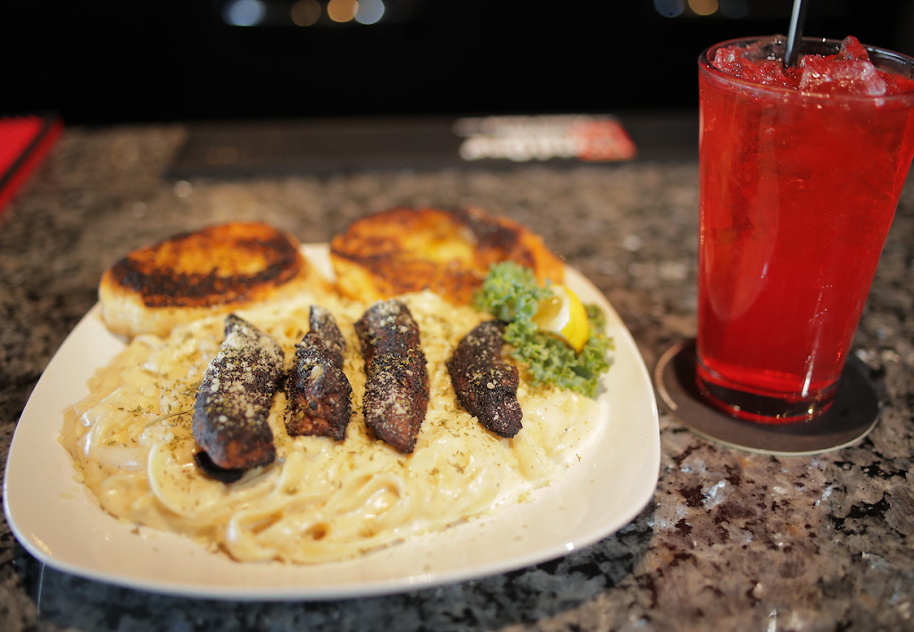 Mermaids | restaurant | 8700 Lake Forest Blvd Suite 104, New Orleans, LA 70127, USA | 5042415365 OR +1 504-241-5365