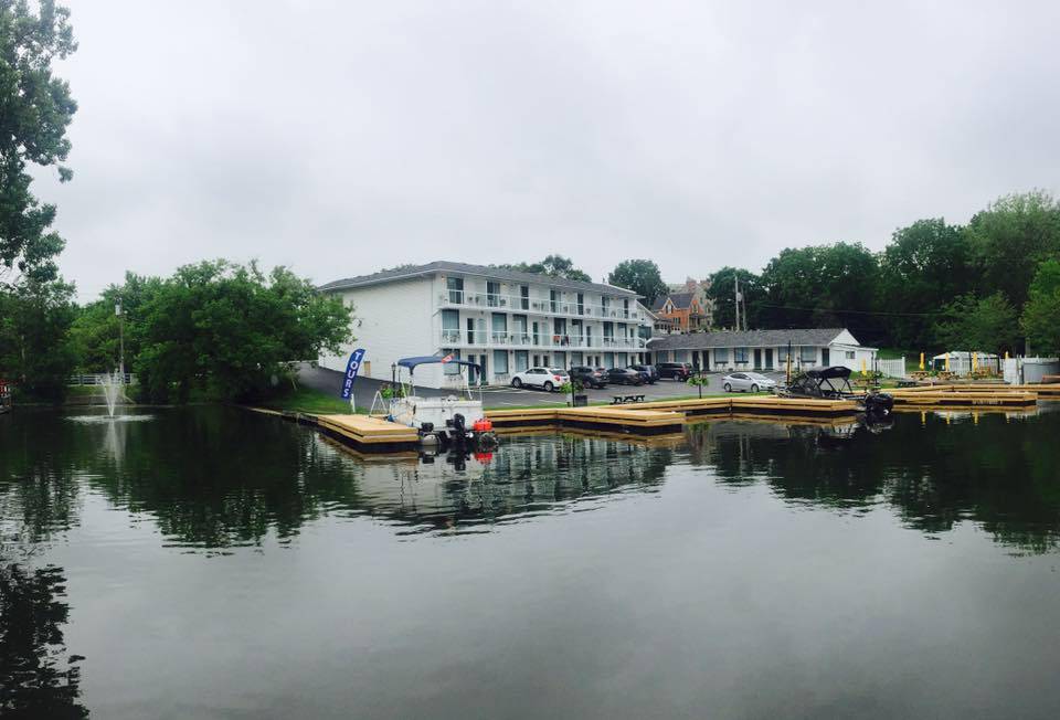 Picton Harbour Inn | restaurant | 33 Bridge St, Picton, ON K0K 2T0, Canada | 6134762186 OR +1 613-476-2186