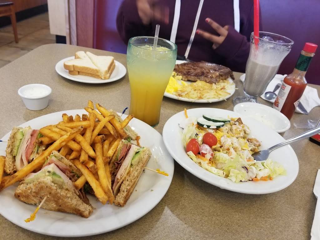 Dennys | restaurant | 1635 Glendale Ave, Hanford, CA 93230, USA | 5595823160 OR +1 559-582-3160