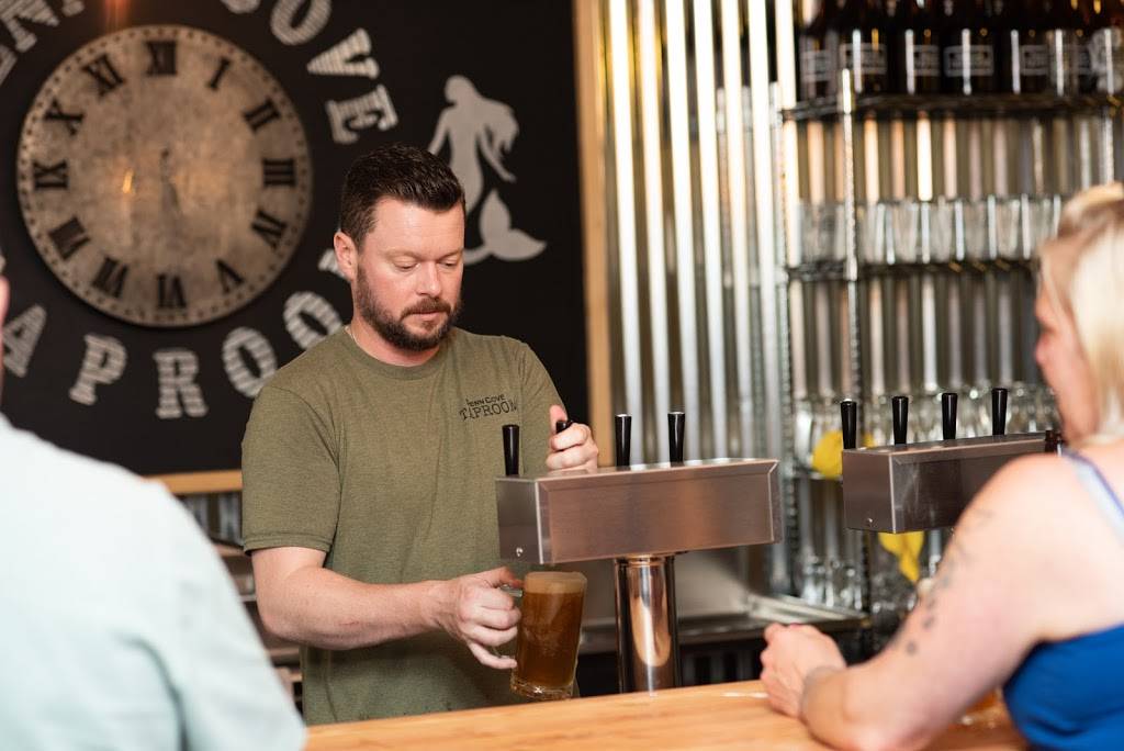 Penn Cove Taproom - Oak Harbor | restaurant | 780 SE Bayshore Dr, Oak Harbor, WA 98277, USA | 3606822247 OR +1 360-682-2247