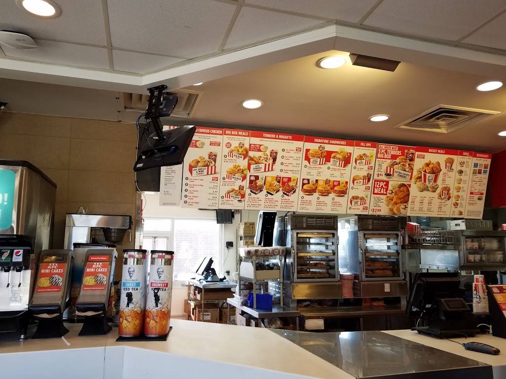 KFC | restaurant | 1701 Douglas Rd, Montgomery, IL 60538, USA | 6308977074 OR +1 630-897-7074