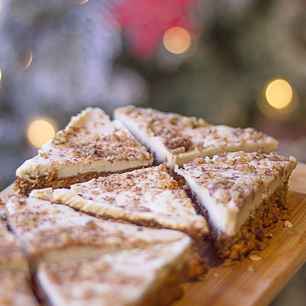 Carrots N Dates | restaurant | 1125 Lesperance Rd, Windsor, ON N8N 1X3, Canada | 5197350447 OR +1 519-735-0447