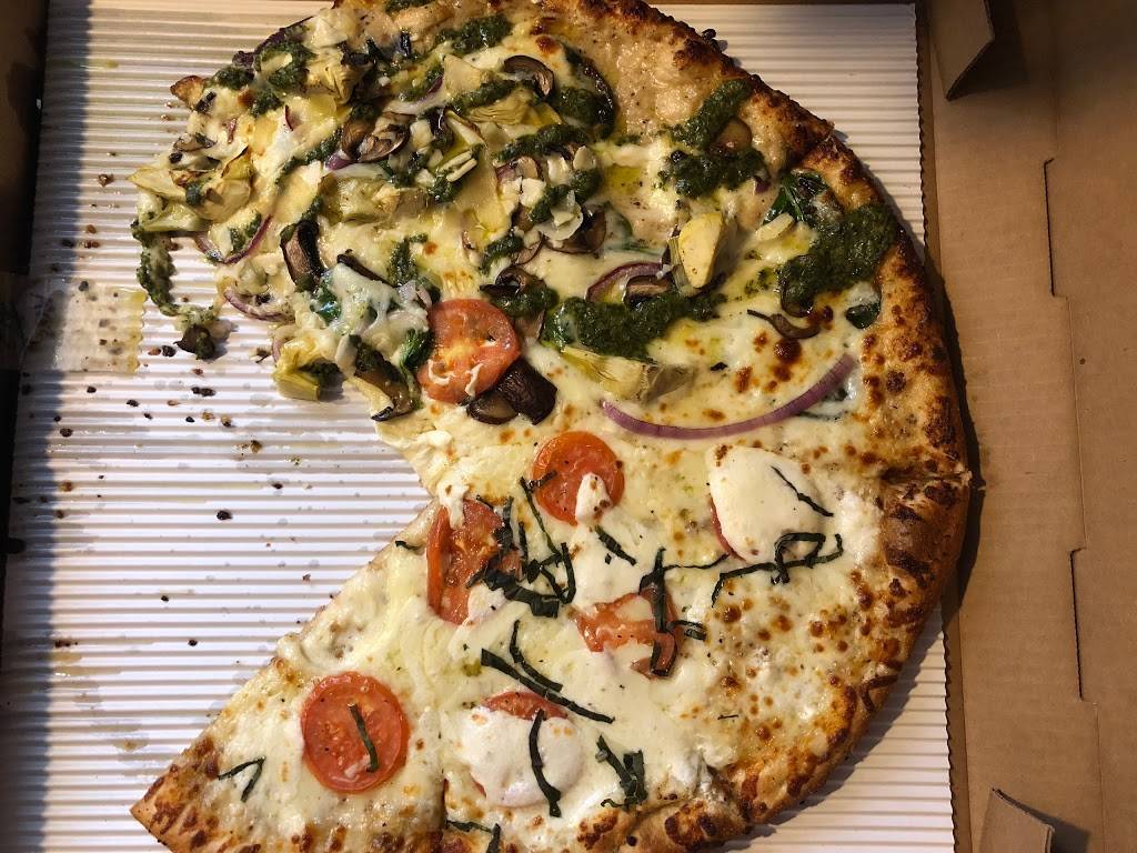 Uncle Maddios Pizza Joint | restaurant | 10601 E Garden Dr #105, Aurora, CO 80012, USA | 3033699075 OR +1 303-369-9075