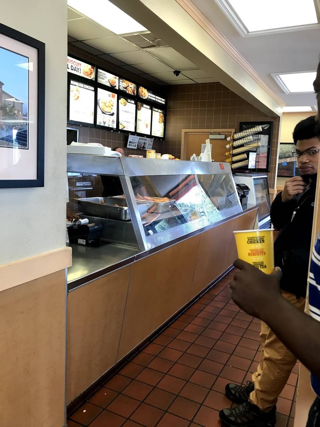 Bojangles Famous Chicken n Biscuits | restaurant | 1803 E 23rd St, Chattanooga, TN 37404, USA | 4236227661 OR +1 423-622-7661