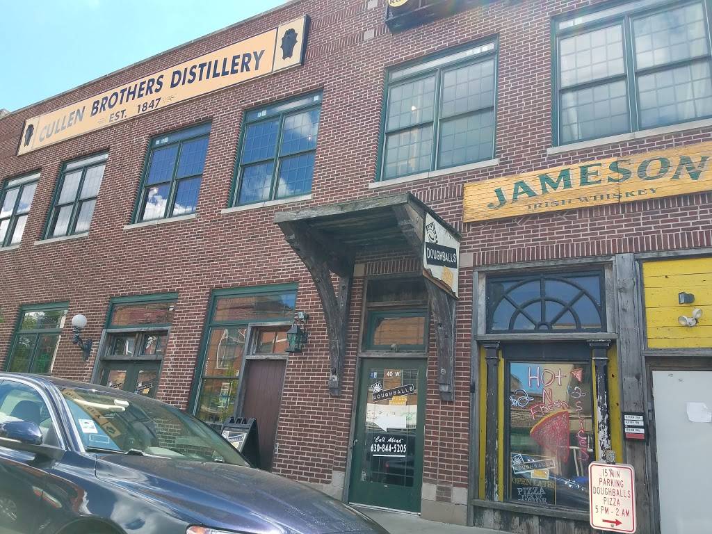 Doughballs Pizza Palace | restaurant | 40 W New York St, Aurora, IL 60506, USA | 6308445205 OR +1 630-844-5205