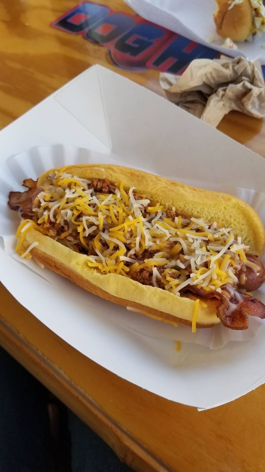 The Dog Hut | restaurant | 1100 Ocean Shore Blvd # 1A, Ormond Beach, FL 32176, USA | 3864414344 OR +1 386-441-4344