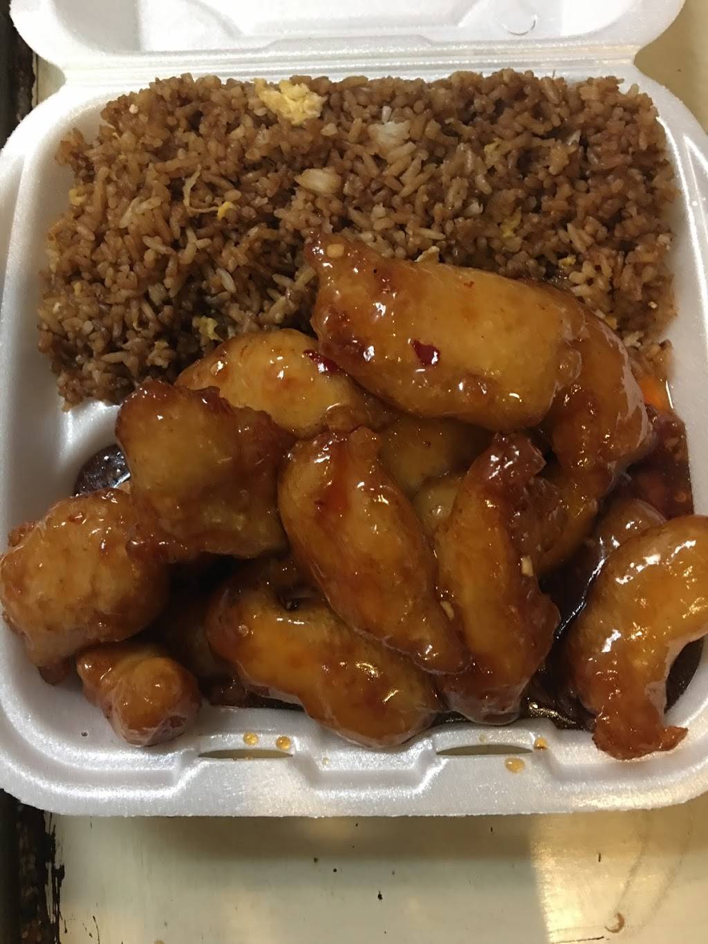 Panda House | restaurant | 1200 W Main St # 28, Peoria, IL 61606, USA | 3096379388 OR +1 309-637-9388