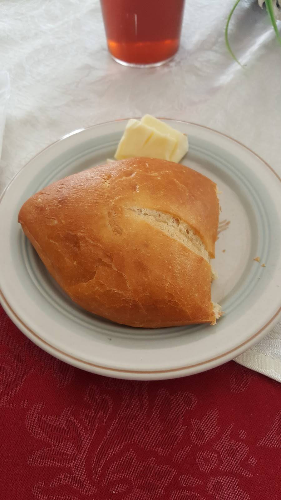 Gasthaus Edelweiss | restaurant | 276 Meadowlark St, Weber City, VA 24290, USA | 2763863724 OR +1 276-386-3724